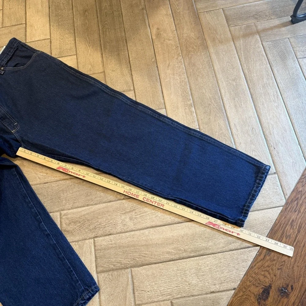 Wrangler Rugged Wear Jeans Mens 44x30 Blue Denim Straight Leg Dark Wash Classic